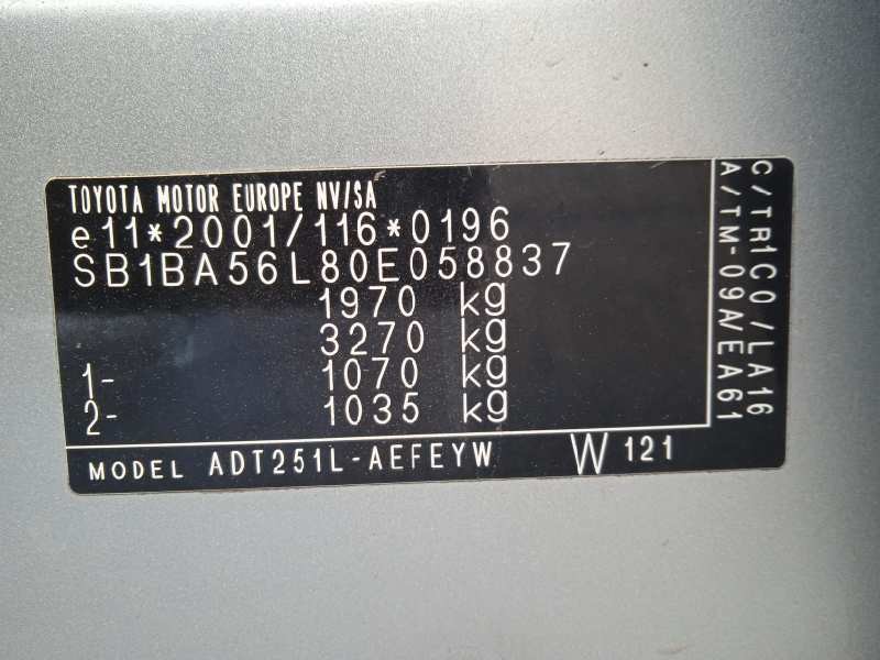 toyota avensis berlina (t25) del año 2006