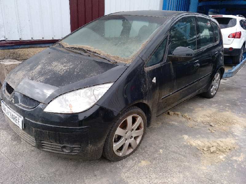 mitsubishi colt berlina 3 (cz) del año 2005