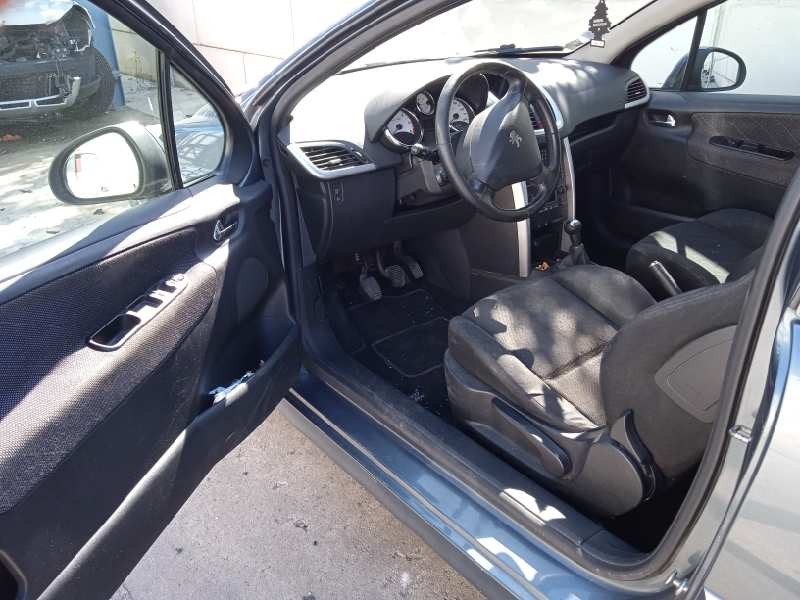 peugeot 207 del año 2006