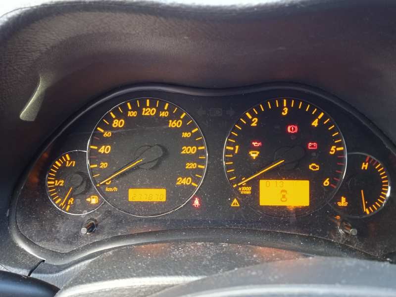 toyota avensis berlina (t25) del año 2006