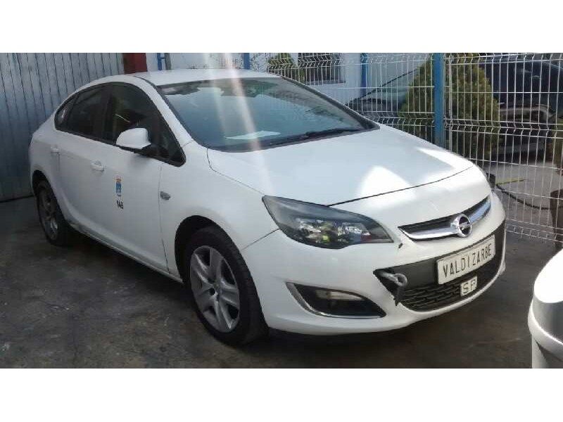 opel astra j lim. del año 2013