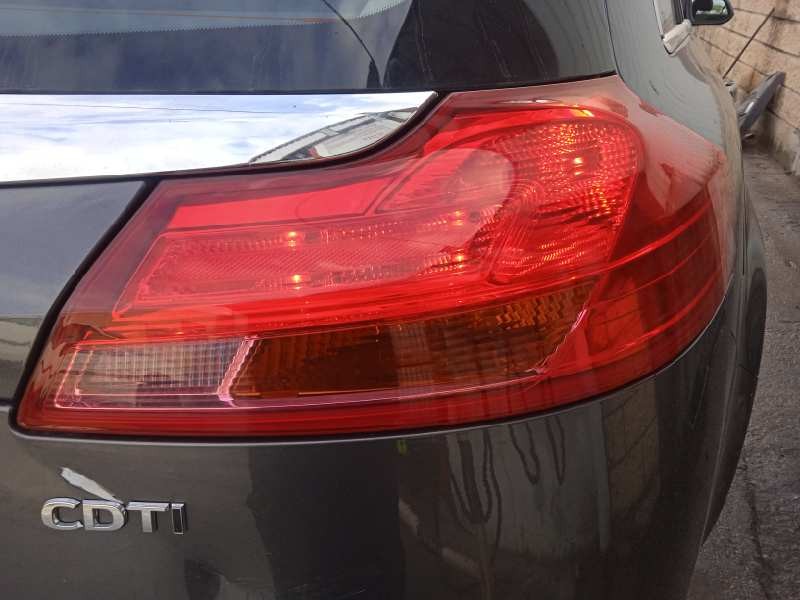 opel insignia sports tourer del año 2010