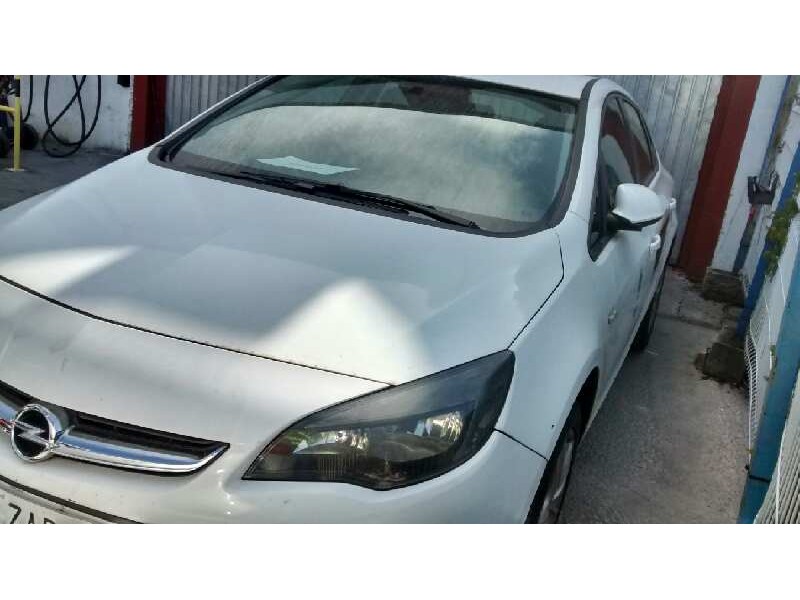 opel astra j lim. del año 2013