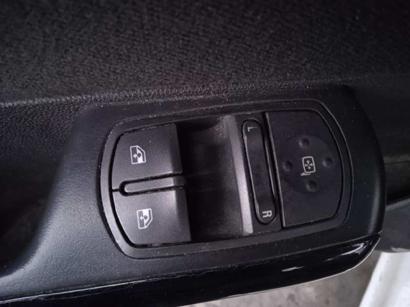 opel corsa d del año 2009