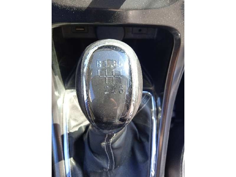 opel astra j lim. del año 2010