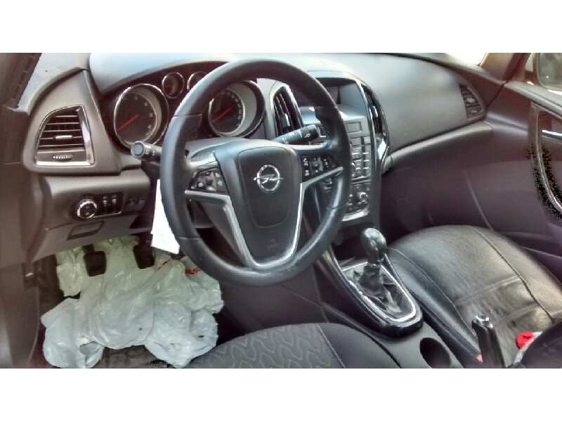 opel astra j lim. del año 2013