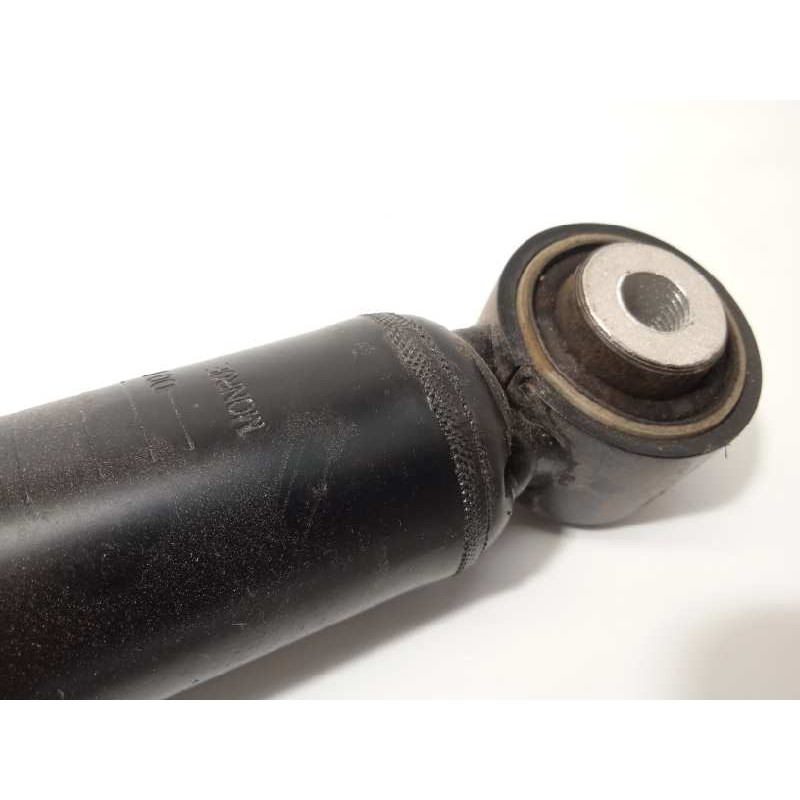 Recambio de amortiguador trasero derecho para volkswagen t-roc advance referencia OEM IAM 5Q0512013KR  