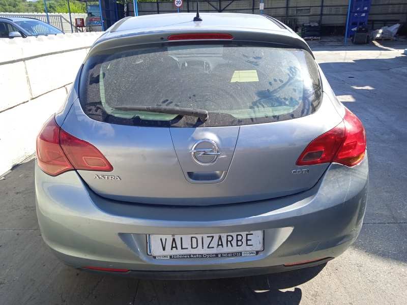 opel astra j lim. del año 2010