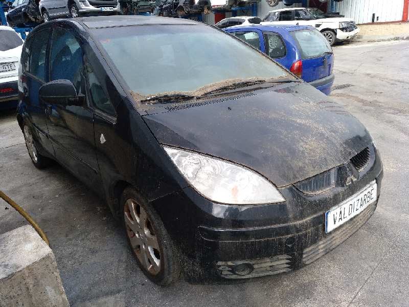 mitsubishi colt berlina 3 (cz) del año 2005