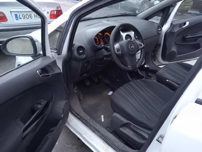 opel corsa d del año 2009