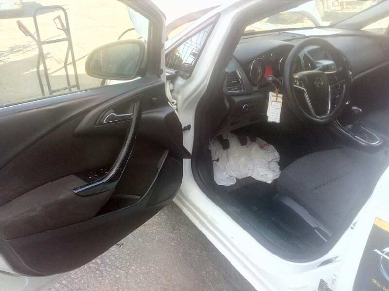 opel astra j lim. del año 2013