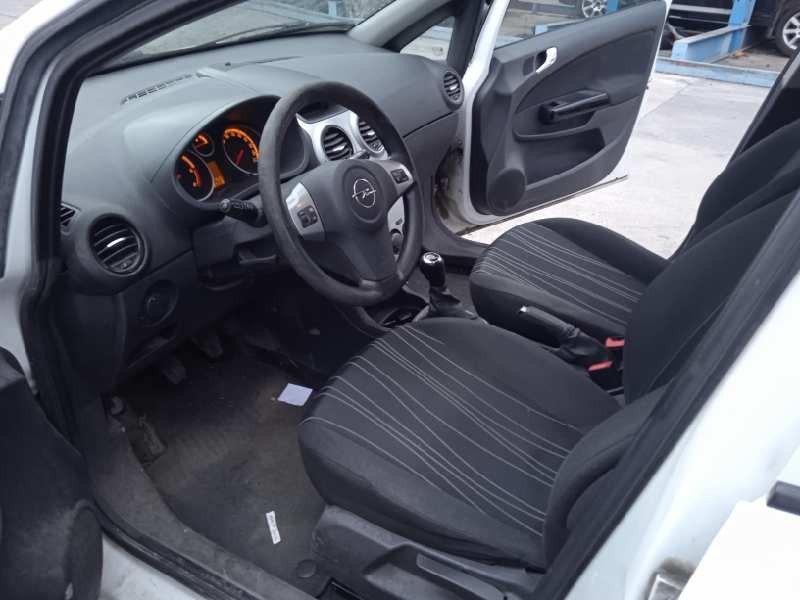 opel corsa d del año 2009