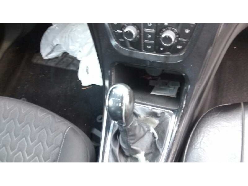 opel astra j lim. del año 2013