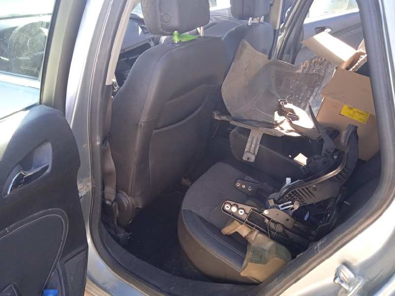 opel astra j lim. del año 2010