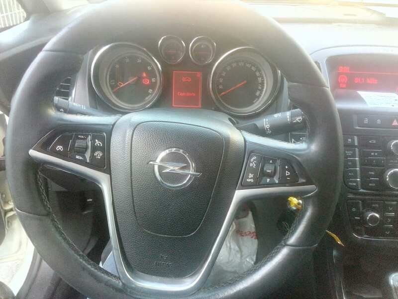 opel astra j lim. del año 2013