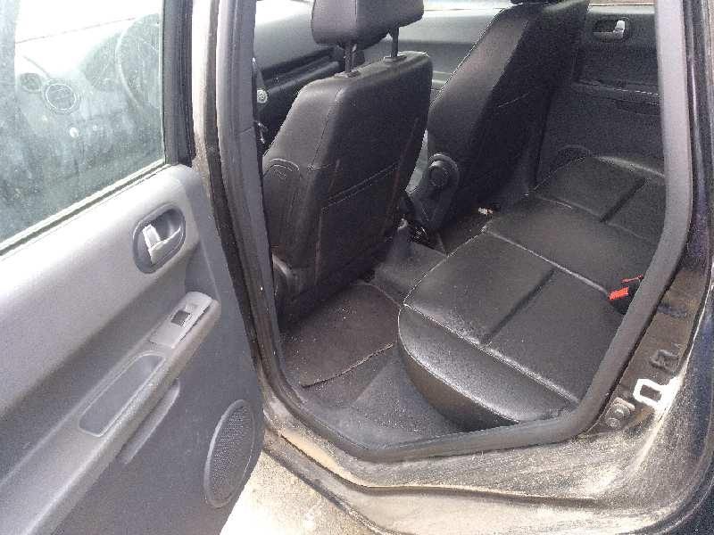 mitsubishi colt berlina 3 (cz) del año 2005