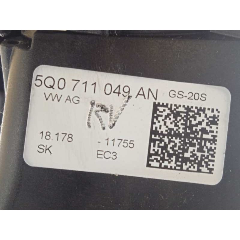 Recambio de palanca cambio para seat leon sc (5f5) 1.4 16v tsi referencia OEM IAM 5Q0711049AN  