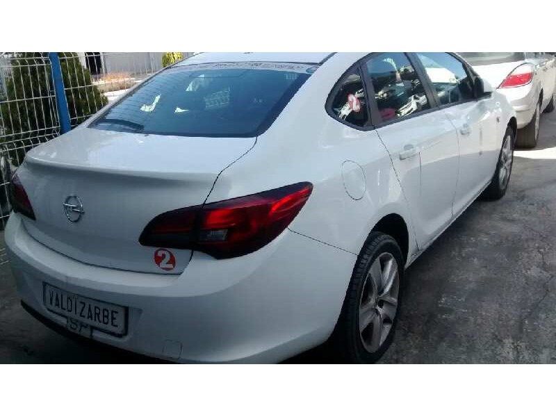 opel astra j lim. del año 2013