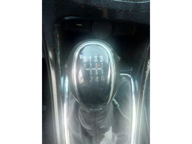 opel astra j lim. del año 2013