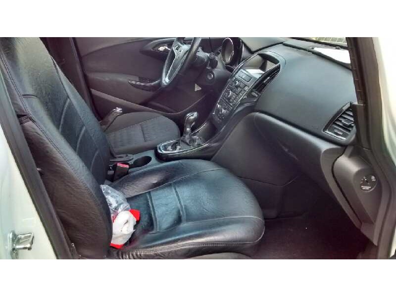 opel astra j lim. del año 2013