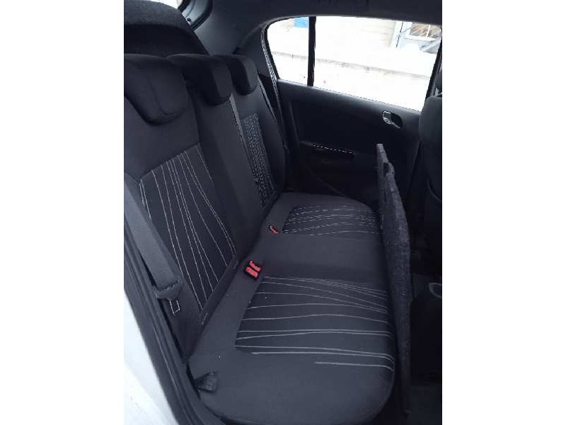 opel corsa d del año 2009