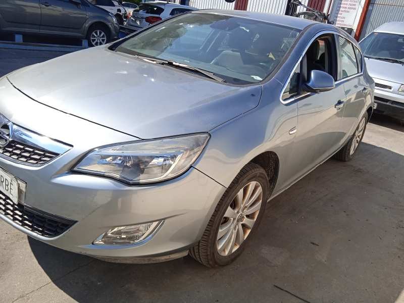 opel astra j lim. del año 2010
