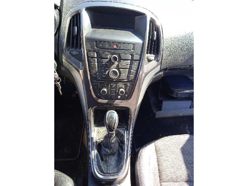 opel astra j lim. del año 2010