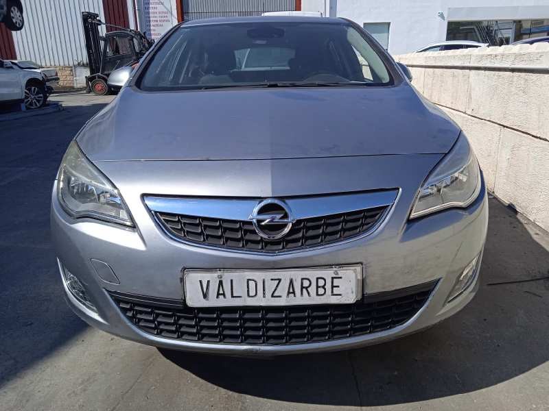 opel astra j lim. del año 2010