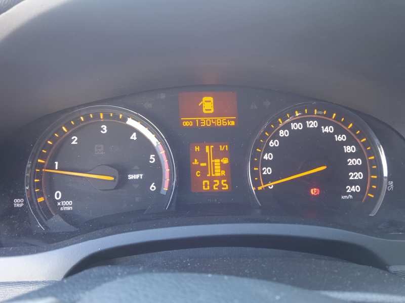 toyota avensis (t27) del año 2011