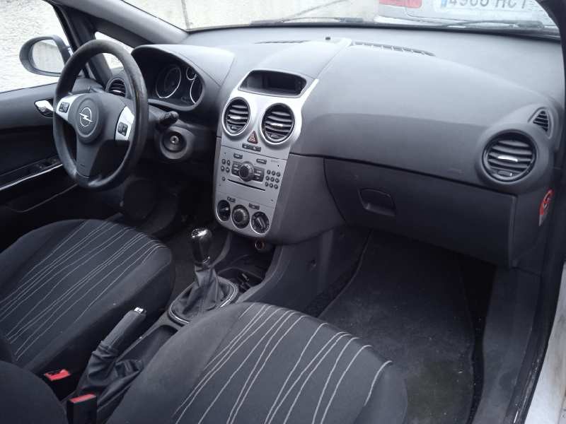 opel corsa d del año 2009