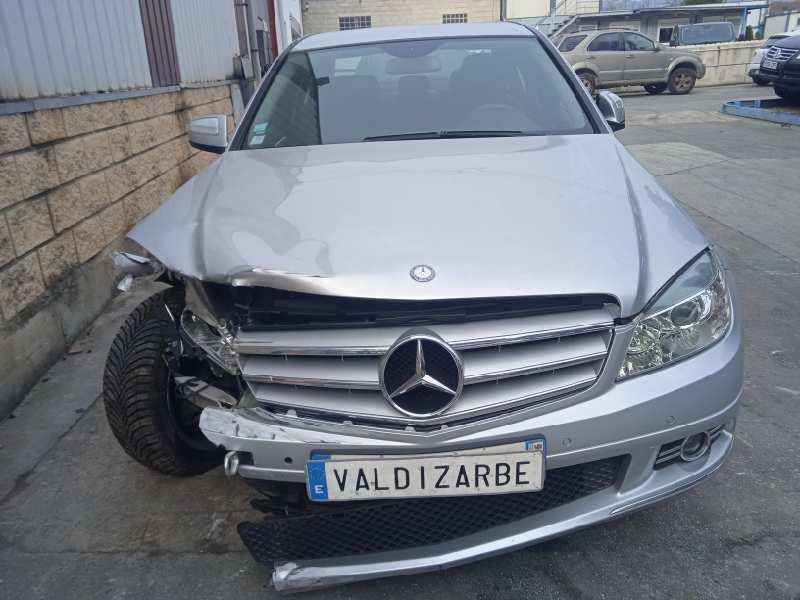 mercedes-benz clase c (w204) berlina del año 2009