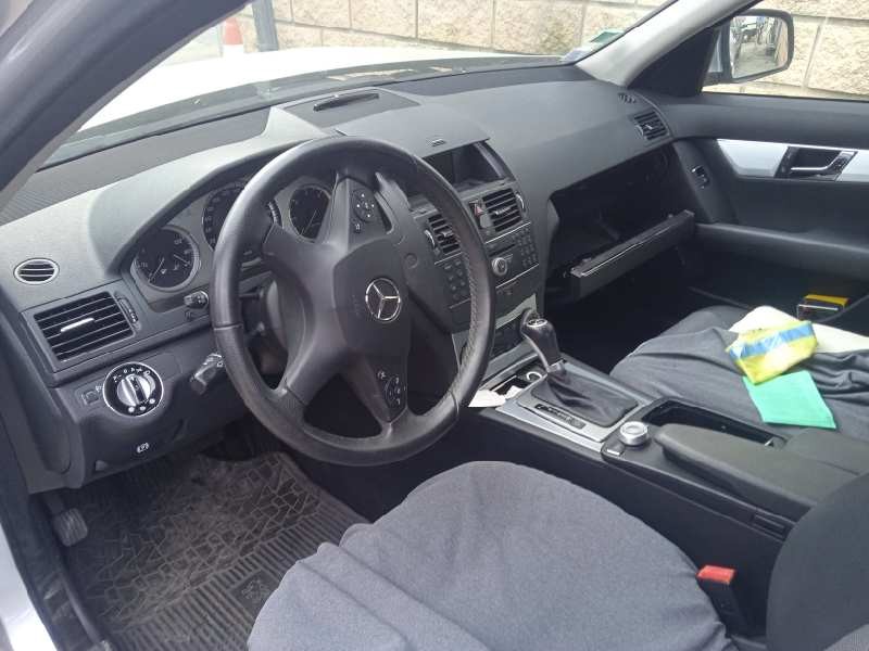 mercedes-benz clase c (w204) berlina del año 2009