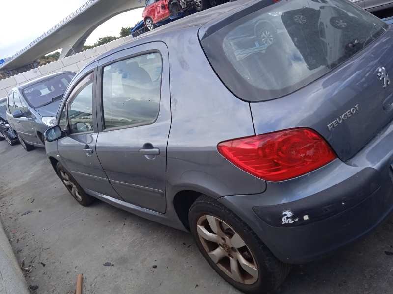 peugeot 307 berlina (s2) del año 2007