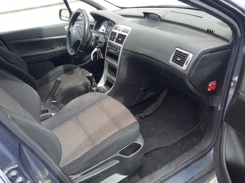 peugeot 307 berlina (s2) del año 2007