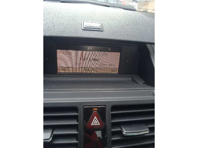 mercedes-benz clase c (w204) berlina del año 2009