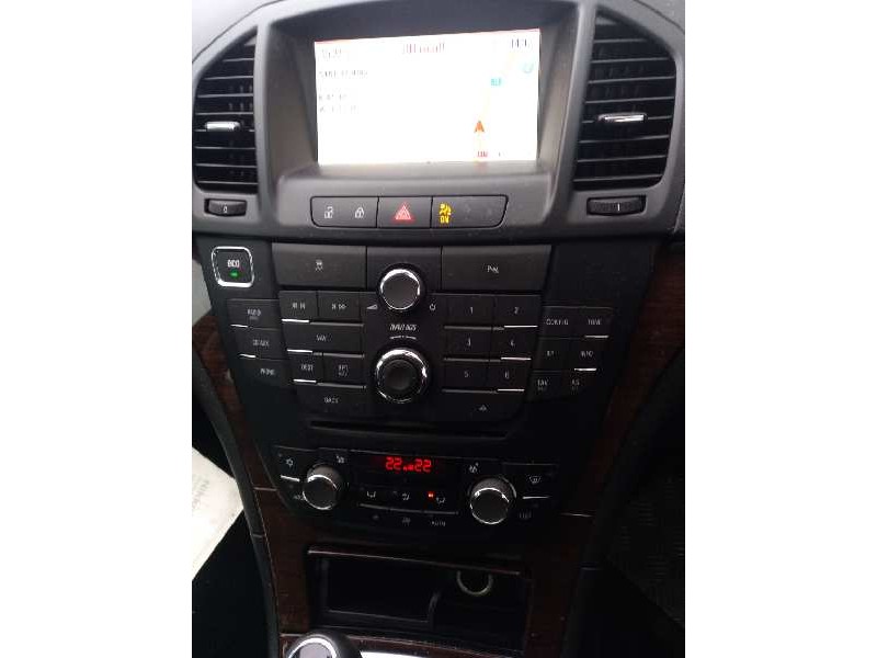 opel insignia berlina del año 2012