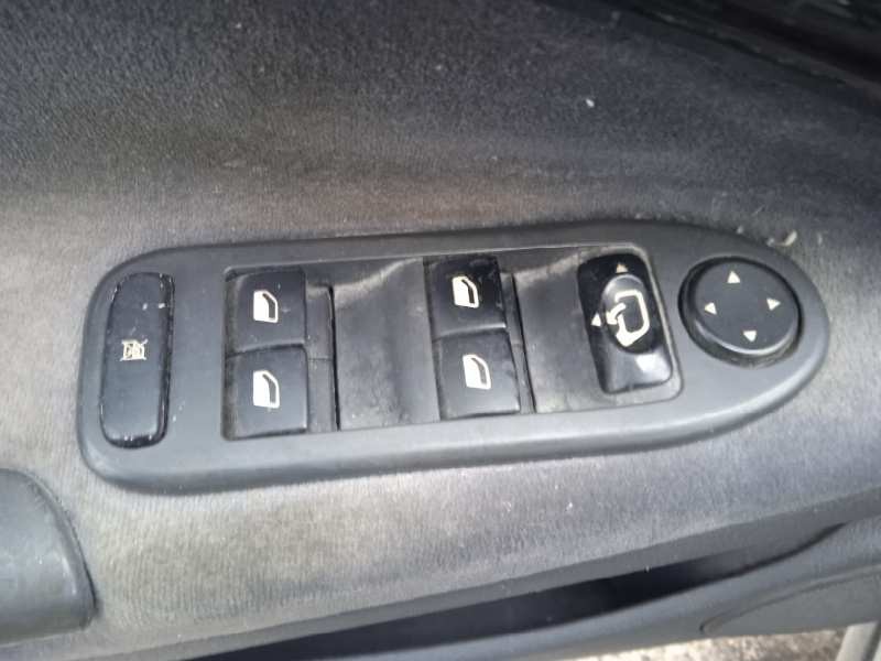 citroën c5 berlina del año 2004