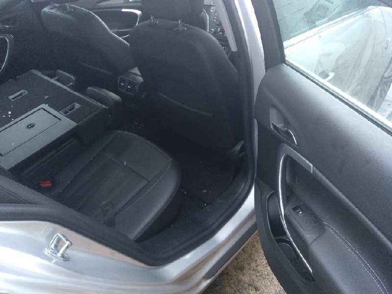 opel insignia berlina del año 2012