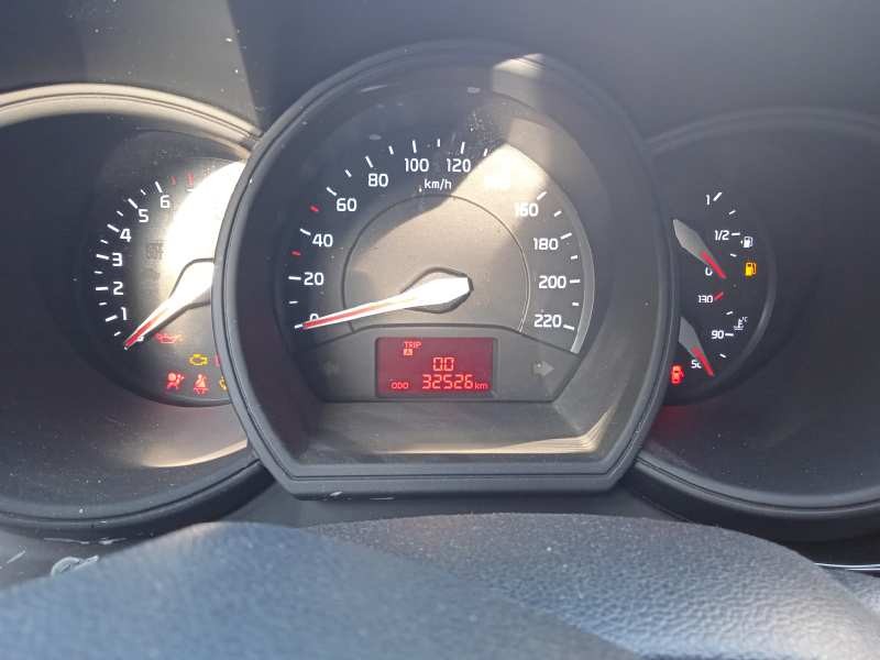 kia rio del año 2016