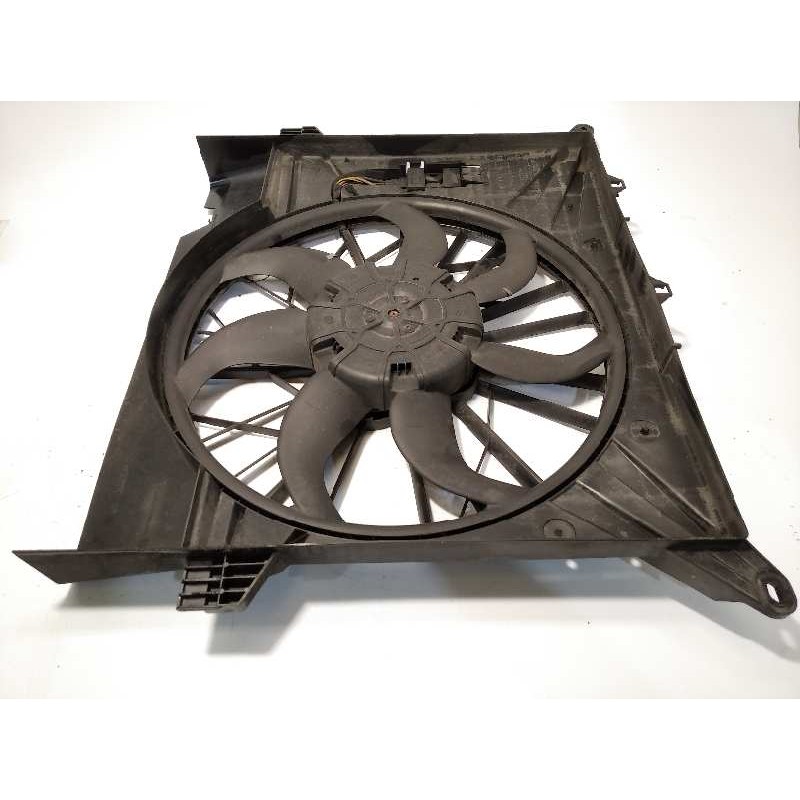 Recambio de electroventilador para volvo xc90 2.4 diesel cat referencia OEM IAM 30645719 3137229010 0130706803