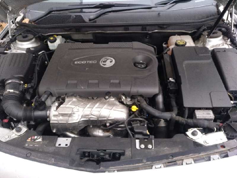 opel insignia berlina del año 2012