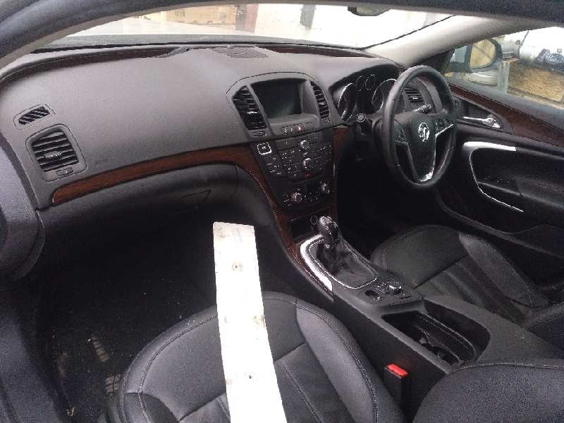 opel insignia berlina del año 2012