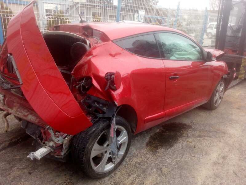 renault megane iii coupe del año 2012