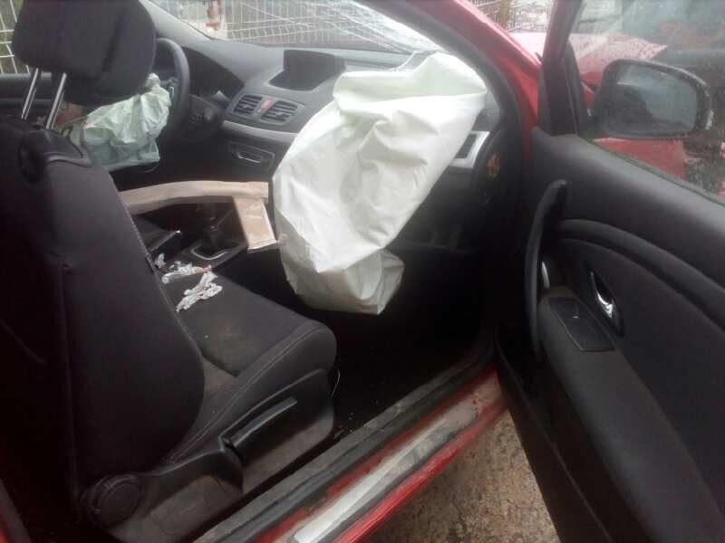 renault megane iii coupe del año 2012