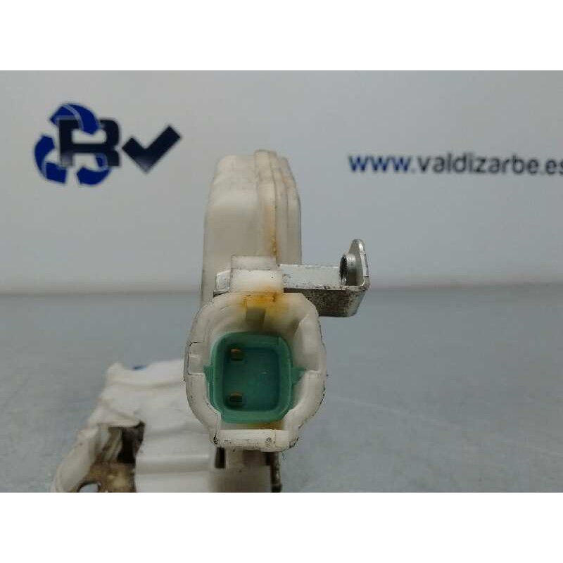 Recambio de cerradura puerta delantera derecha para renault maxity fg 130.35/45 referencia OEM IAM 80552AA20A  