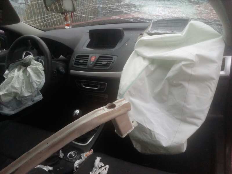 renault megane iii coupe del año 2012