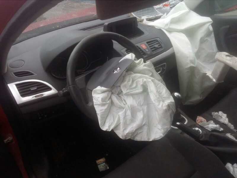 renault megane iii coupe del año 2012