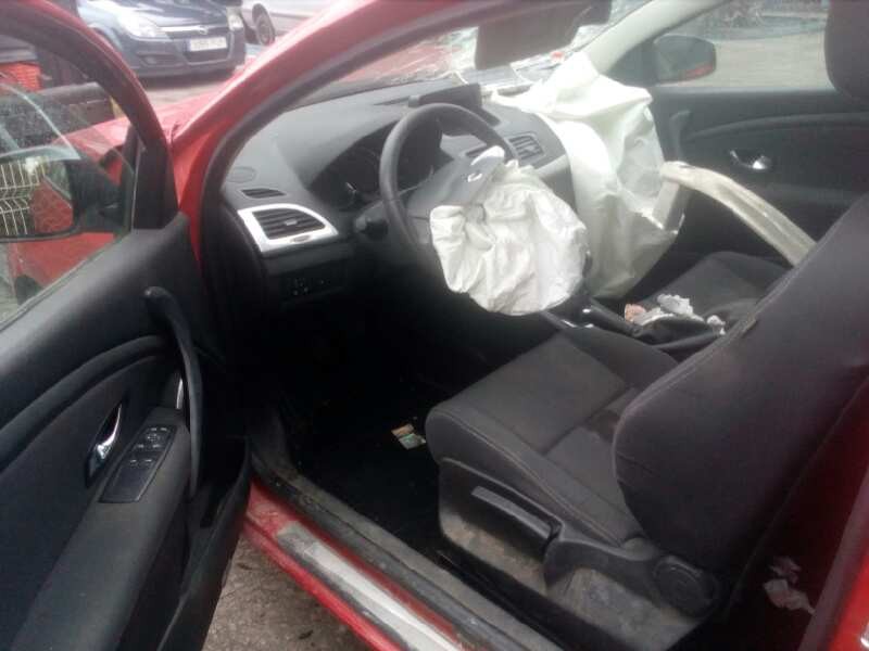 renault megane iii coupe del año 2012