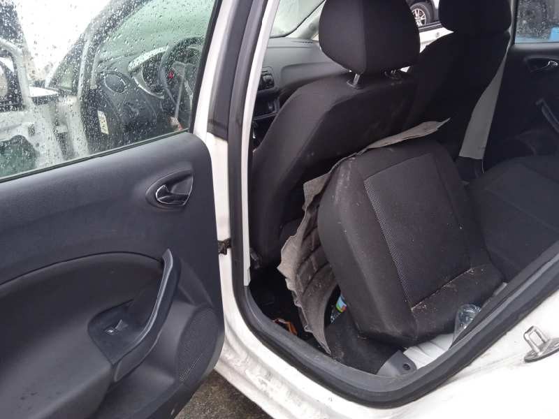 seat ibiza (6j5) del año 2009