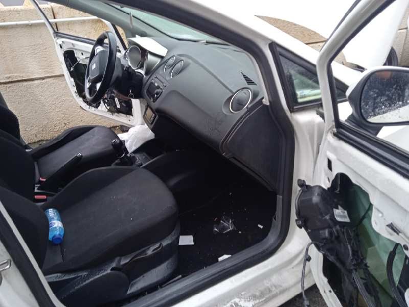 seat ibiza (6j5) del año 2009